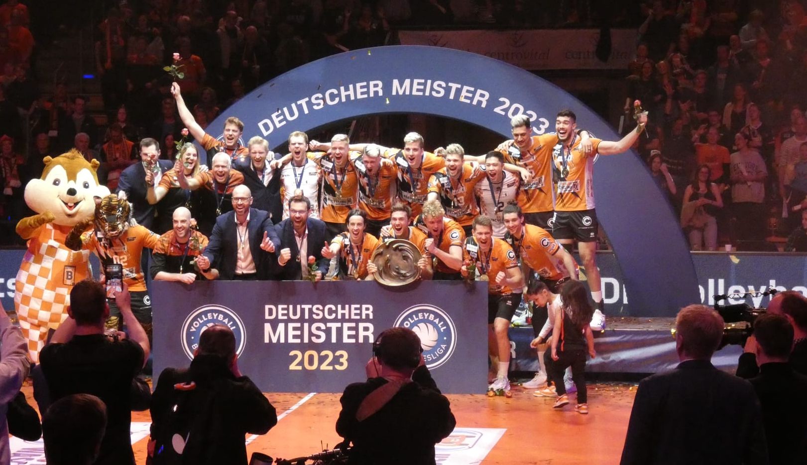 You are currently viewing BR Volleys gewinnen Meisterschaft 2023